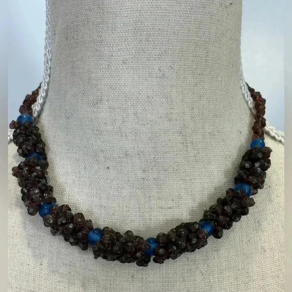 Vintage Artisan Beaded Necklace Featuring Genuine Garnet and Blue Glass Beads. - Picture 6 of 13